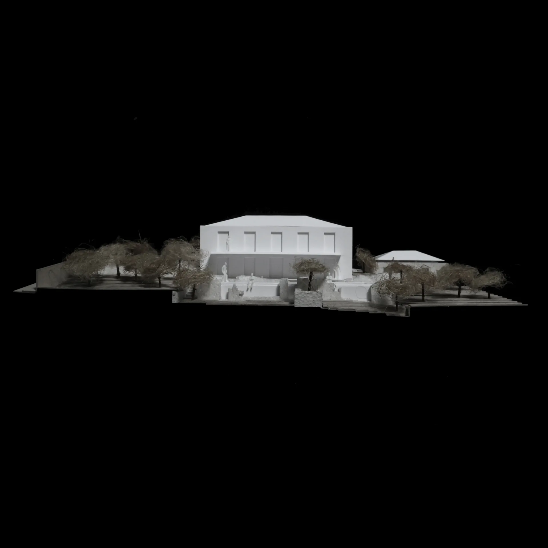 Maquete da Casa no Paul do Mar em alçado, com a cobertura inclinada preexistente.